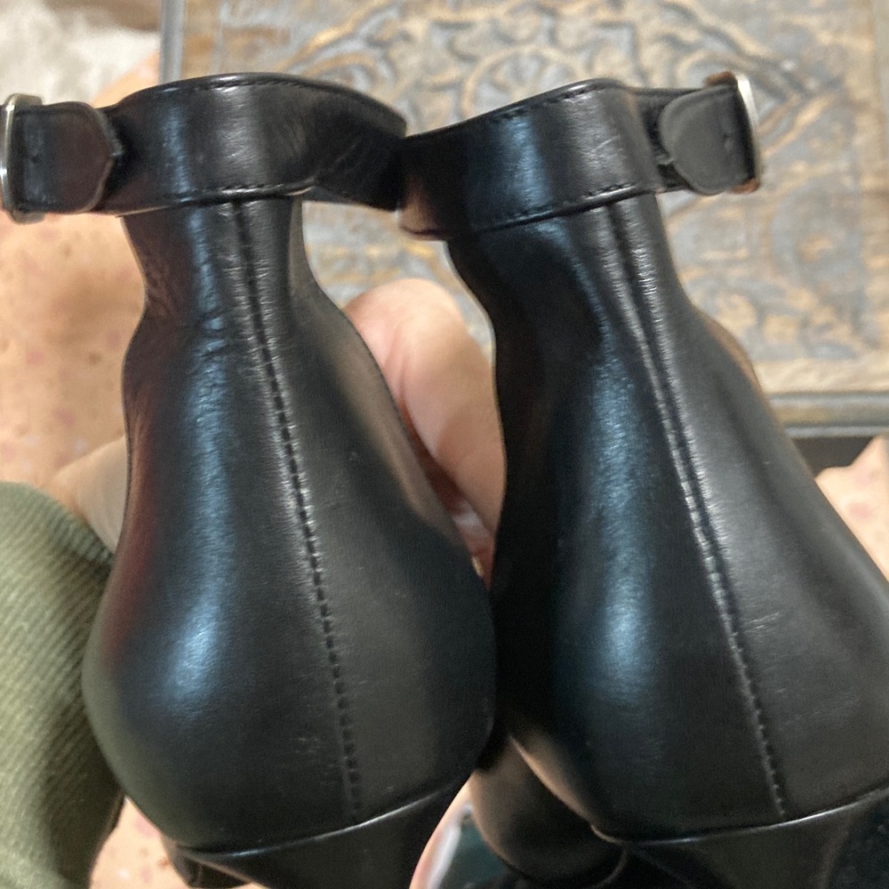 Saint Laurent Black Heeled Pumps - Picture 7 of 13